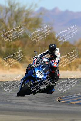 media/Mar-12-2022-SoCal Trackdays (Sat) [[152081554b]]/Turn 2 (1145am)/